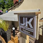 Апартаменты Cozy 1894 Heritage Maisonette - 1gbps - Jk 7towers