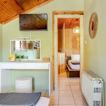 Cozy 1894 Old Heritage Maisonette - 100m2 - Jk 7towers Thessaloníki
