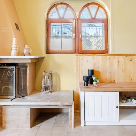 Cozy 1894 Old Heritage Maisonette - 100m2 - Jk 7towers Thessaloníki